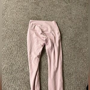 Lululemon Leggings (light pink)